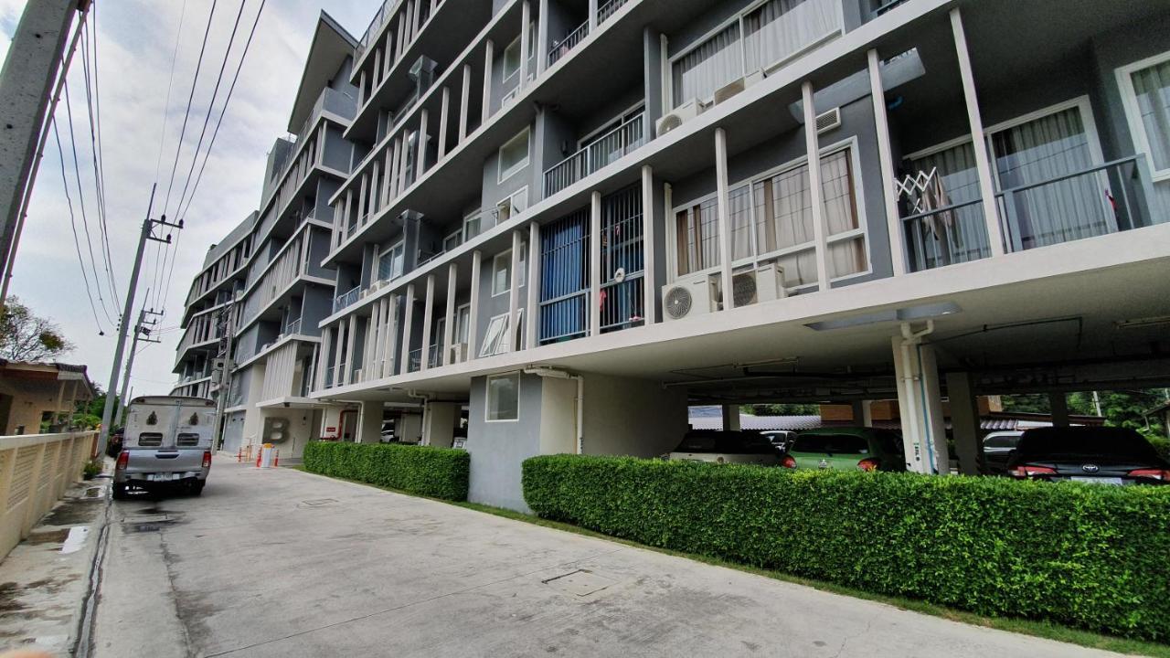 Апартаменты The Patio Bangsaen Экстерьер фото